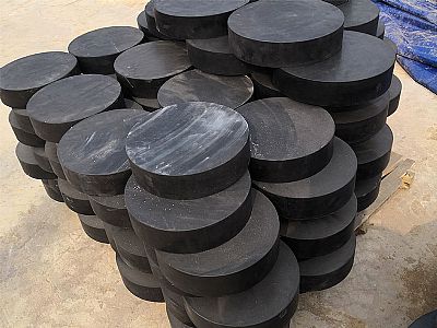 雷山县板式橡胶支座由若干层橡胶片与薄钢板经加压硫化